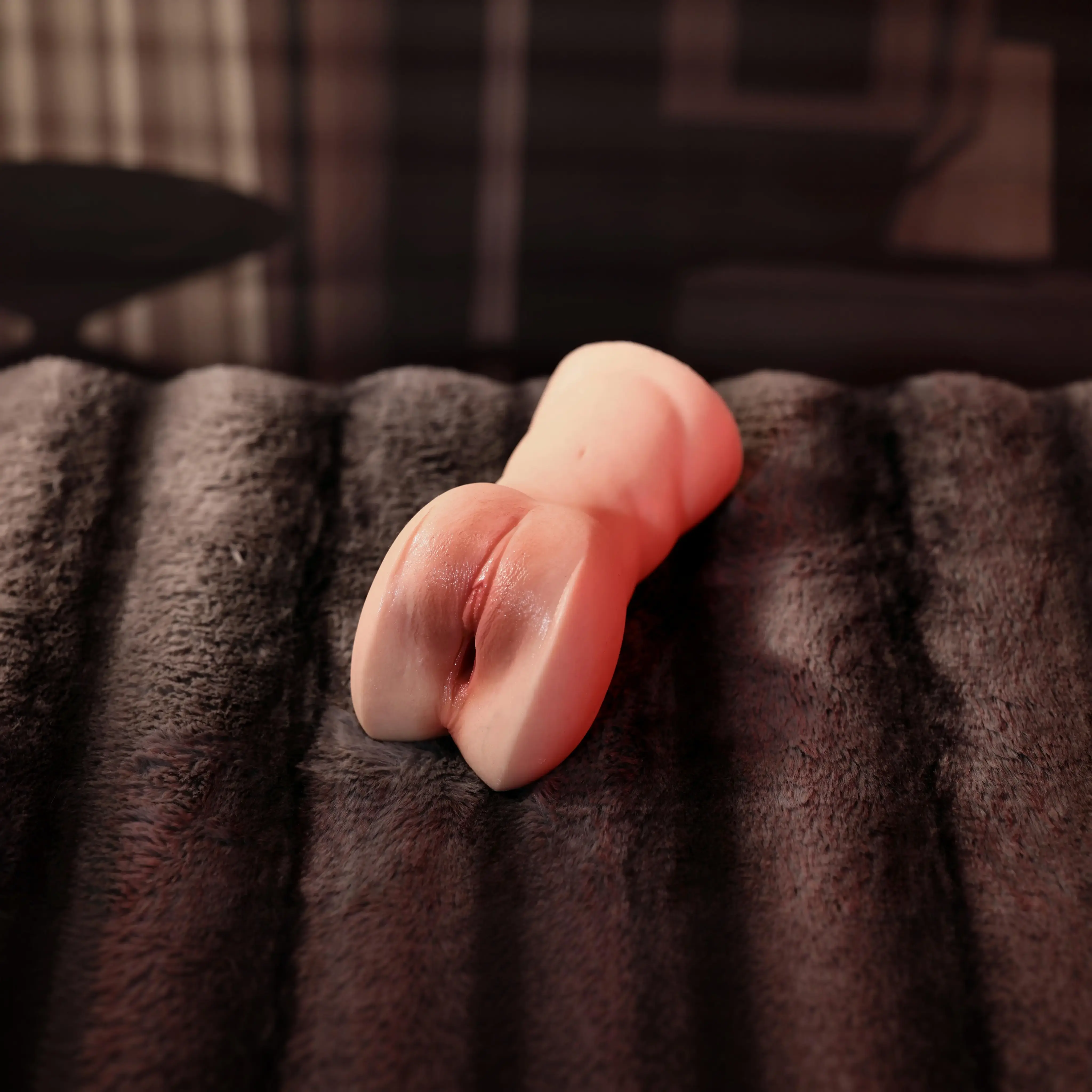 Tapered Pussy Mold - 21.5cm product detail photo 1