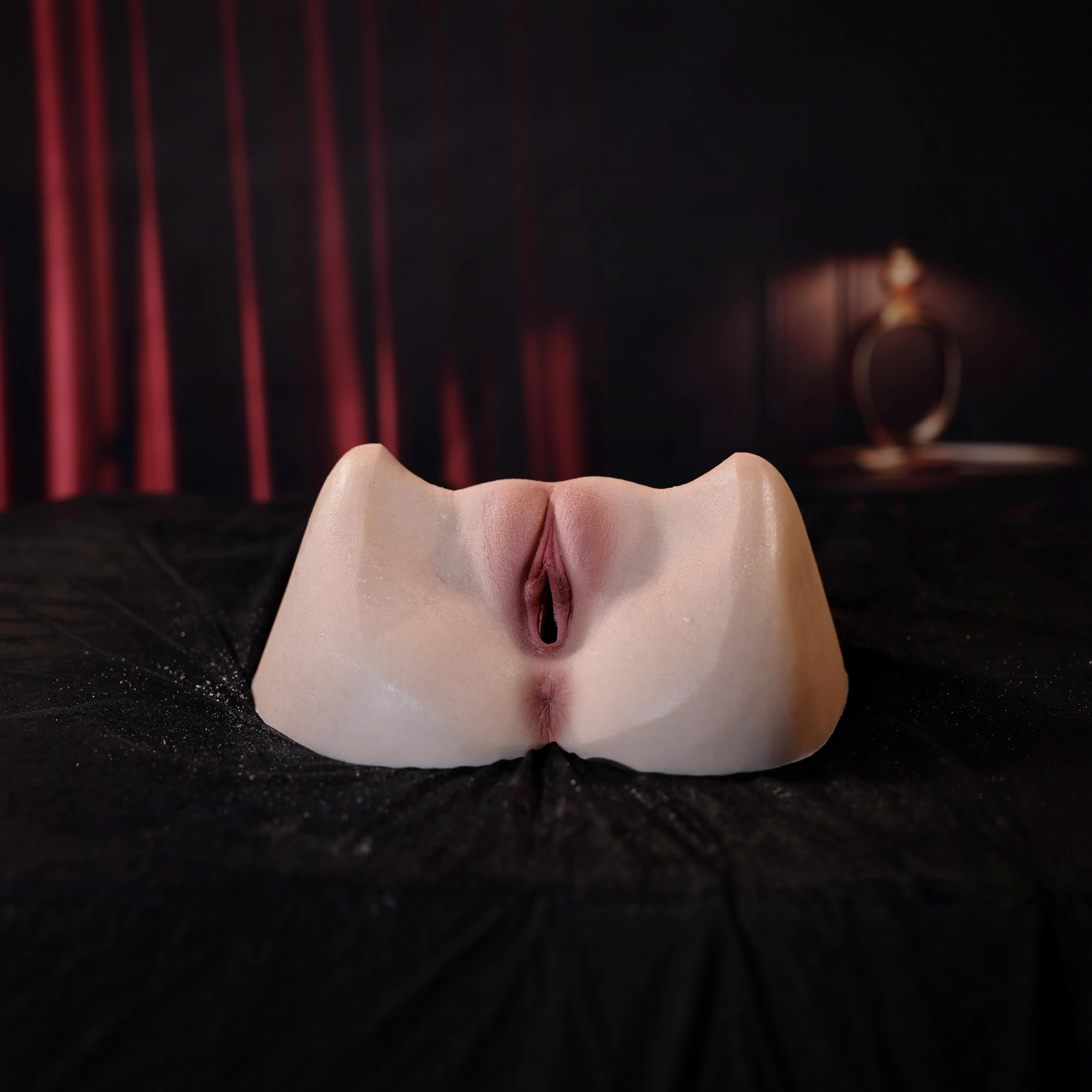 Silicone Hip Mold - 29cm Long product detail photo 1